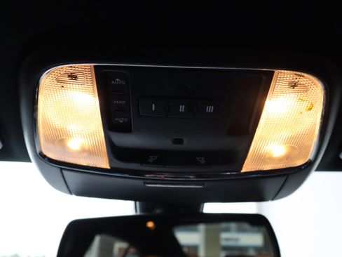 Used 2022 Dodge Charger Scat Pack w/ Daytona Edition Group image 30