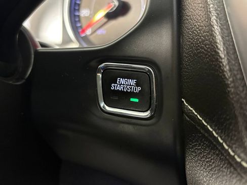 Used 2023 GMC Acadia SLT FWD image 27