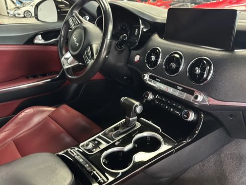 Used 2022 Kia Stinger GT-Line w/ Sun & Sound Package RWD image 12