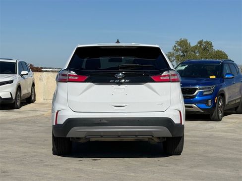 Used 2024 Ford Edge SEL image 8