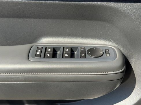Used 2025 Hyundai Santa Fe SEL AWD/4WD image 18