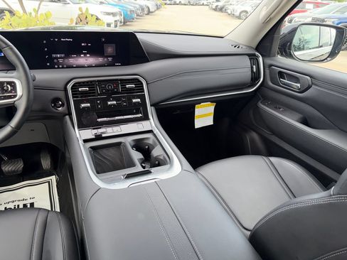 Used 2026 Nissan Armada SV RWD image 23