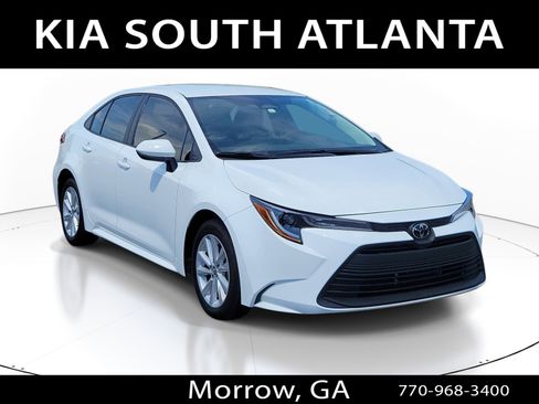 Used 2024 Toyota Corolla LE w/ LE Convenience Package FWD image 1