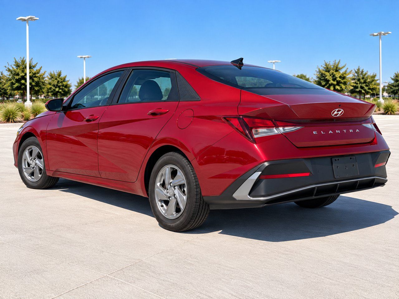 Used 2024 Hyundai Elantra SE FWD image 8