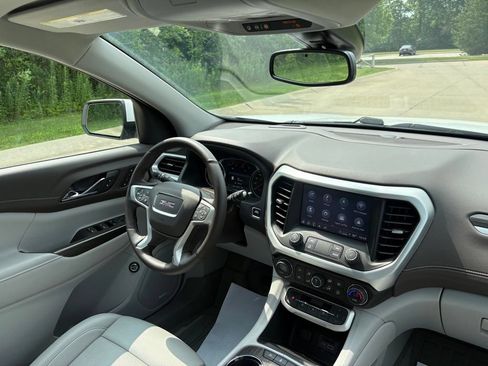 Used 2023 GMC Acadia SLT w/ Preferred Package AWD/4WD image 36