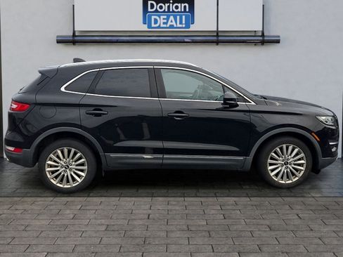 Used 2019 Lincoln MKC Premiere FWD image 2