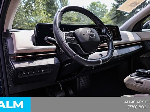 Used 2023 Nissan Ariya FWD image 21