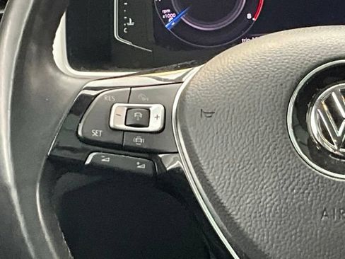 Used 2019 Volkswagen Atlas SEL R-Line AWD/4WD image 19