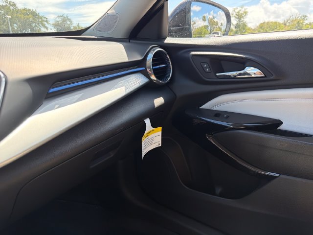 Used 2026 Chevrolet Trax LT w/ Midnight Edition FWD image 28
