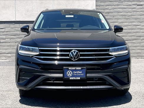 Certified 2023 Volkswagen Tiguan SE FWD image 2
