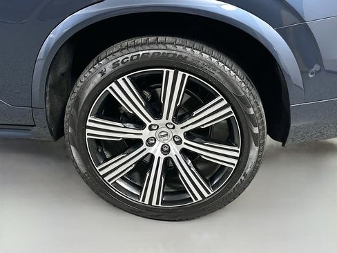 Used 2024 Volvo XC90 B6 Plus w/ Protection Package Premier image 33