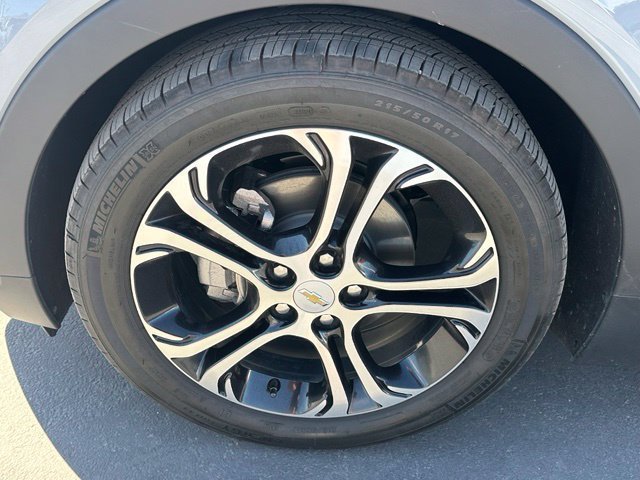 Used 2021 Chevrolet Bolt Premier w/ Infotainment Package FWD image 14