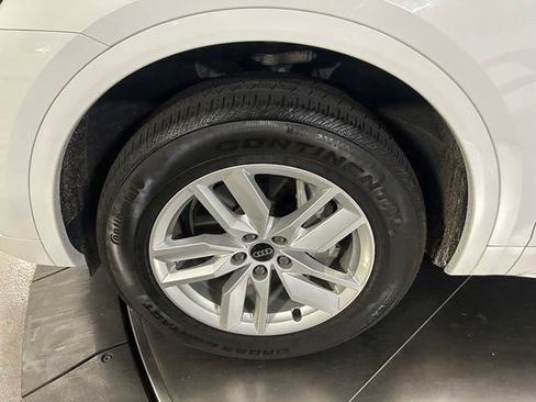 Used 2024 Audi Q5 2.0T Premium w/ Convenience Package AWD/4WD image 28