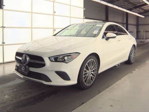 Used 2021 Mercedes-Benz CLA 250 4MATIC w/ Premium Package image 2