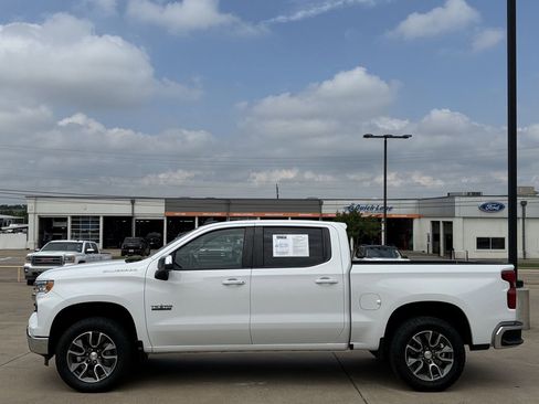 Used 2024 Chevrolet Silverado 1500 LT w/ Texas Edition Plus RWD image 3