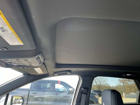 Used 2026 Cadillac XT5 Premium Luxury image 29