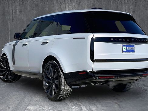 New 2026 Land Rover Range Rover SV image 3