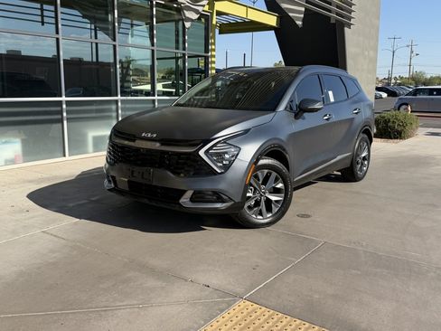 Used 2025 Kia Sportage SX Prestige AWD/4WD image 2