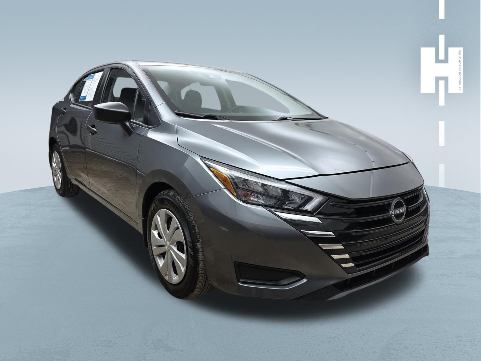 Used 2025 Nissan Versa S w/ Trunk Package FWD image 1