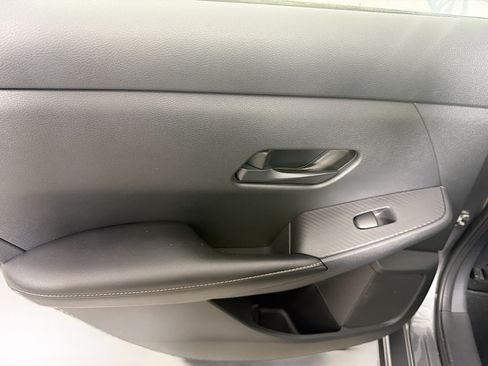Used 2024 Nissan Sentra SV FWD image 24