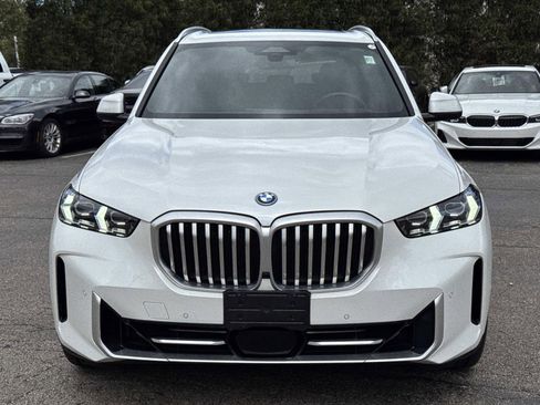 Certified 2025 BMW X5 xDrive50e w/ Climate Comfort Package AWD/4WD image 2