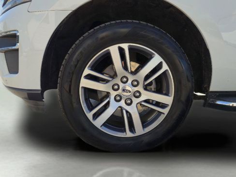 Used 2023 Ford Expedition Limited RWD image 11