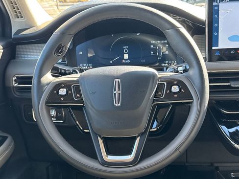 Used 2023 Lincoln Corsair FWD w/ Equipment Group 101A image 15