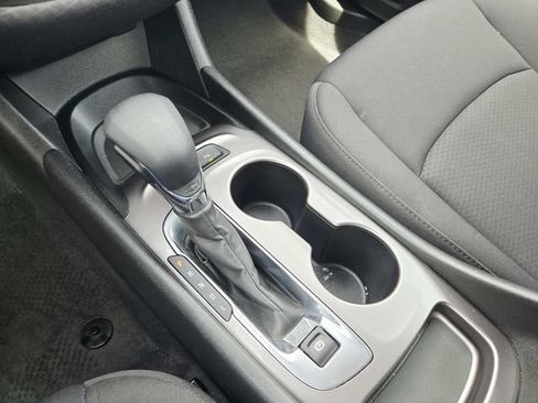 Used 2023 Chevrolet Malibu LS FWD image 24