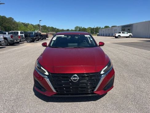 Used 2024 Nissan Altima 2.5 SL AWD/4WD image 9