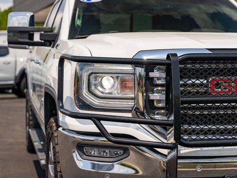 Used 2018 GMC Sierra 1500 SLT w/ Texas SLT Premium Package AWD/4WD image 10
