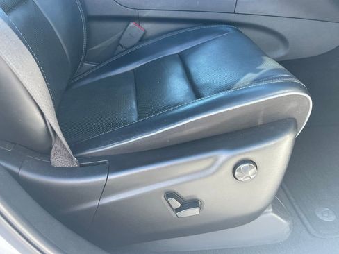 Used 2020 Jeep Grand Cherokee Overland image 17