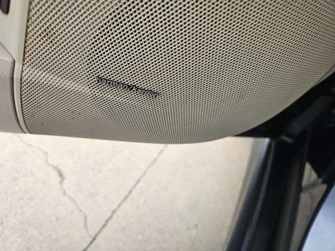 Used 2011 Mercedes-Benz R 350 4MATIC image 13