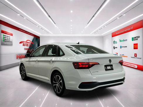 Used 2024 Volkswagen Jetta Sport FWD image 5