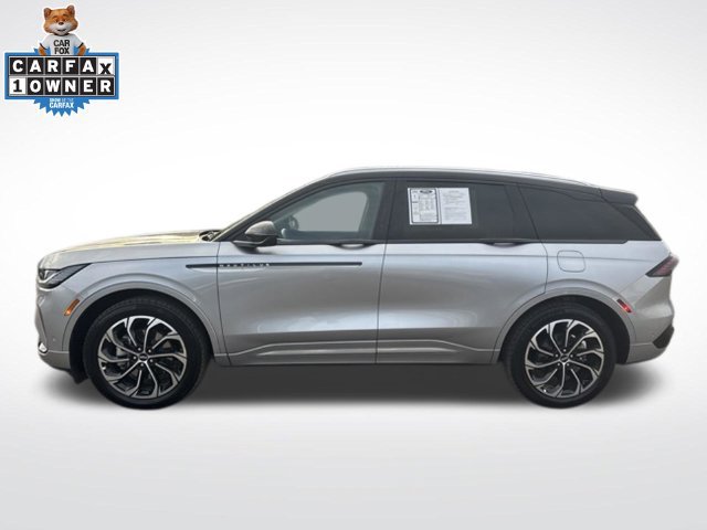 Used 2024 Lincoln Nautilus Reserve AWD/4WD image 7