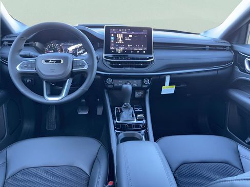 New 2026 Jeep Compass Latitude image 29