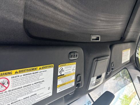 Used 2015 Ford F250 Lariat w/ Lariat Ultimate Package AWD/4WD image 26