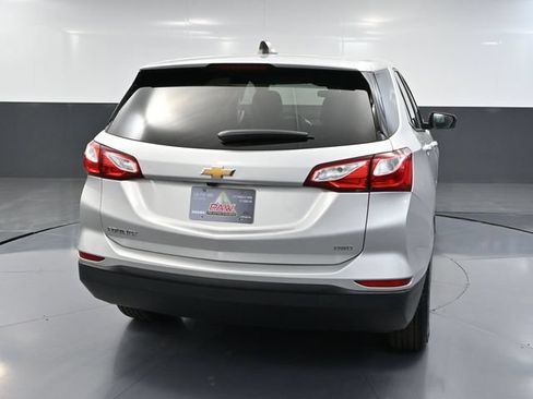 Used 2021 Chevrolet Equinox LS w/ LS Convenience Package AWD/4WD image 6