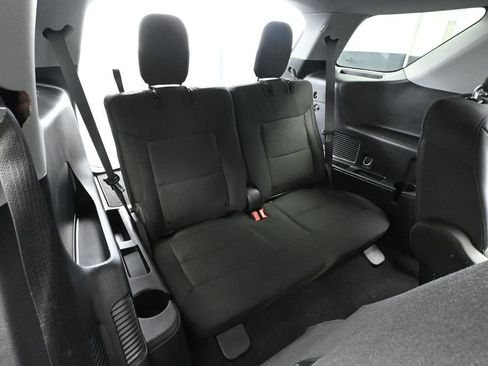 Used 2023 Ford Explorer XLT AWD/4WD image 42