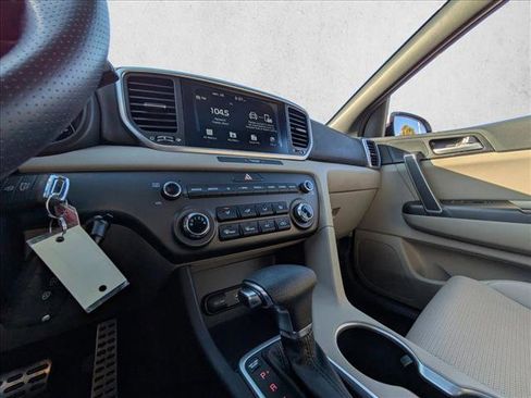 Used 2020 Kia Sportage S w/ S Sunroof Package image 4