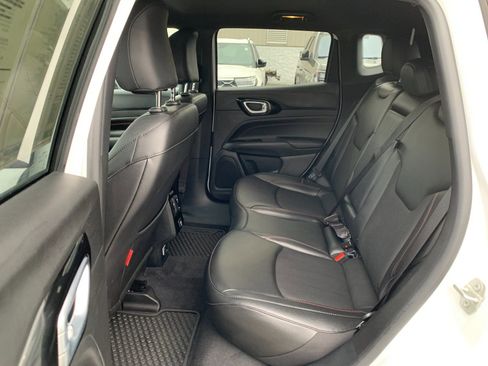 Used 2024 Jeep Compass Trailhawk image 14