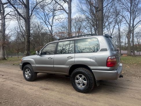 Used 2002 Toyota Land Cruiser image 16