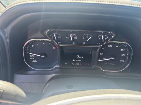 Used 2020 GMC Sierra 1500 Elevation w/ Elevation Value Package RWD image 2