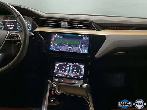 Used 2024 Audi Q8 e-tron Premium AWD/4WD image 16