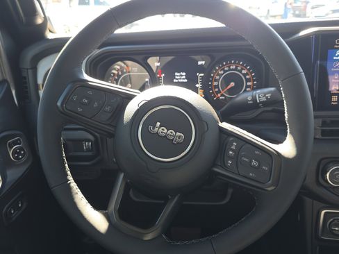 New 2026 Jeep Gladiator Sport AWD/4WD image 20