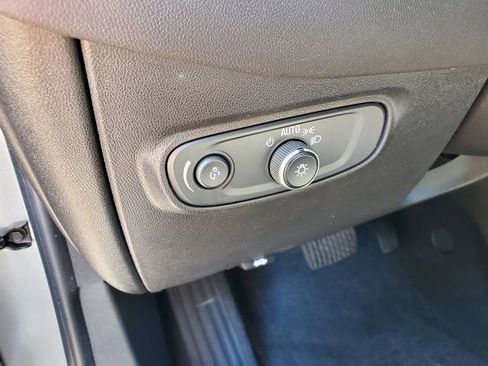 Certified 2023 Chevrolet Equinox LT FWD image 24