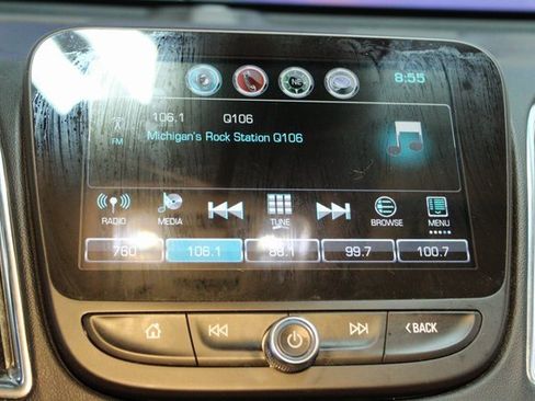 Used 2018 Chevrolet Malibu LT image 24