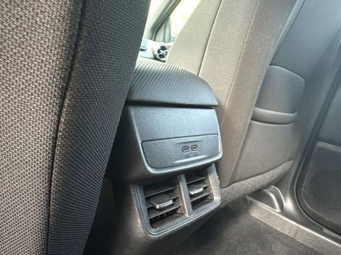 Used 2025 Chevrolet Equinox LT AWD/4WD image 25