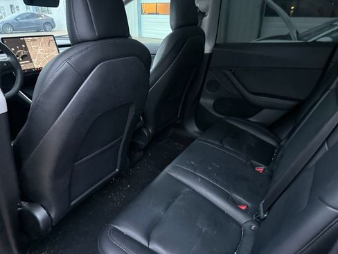 Used 2021 Tesla Model Y 2WD image 17