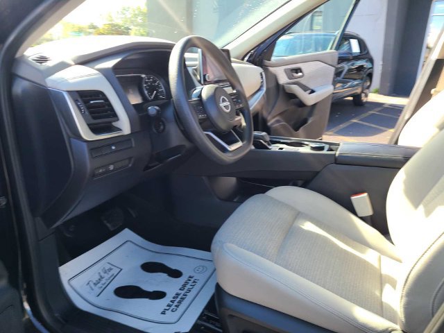 Used 2023 Nissan Rogue SV AWD/4WD image 13