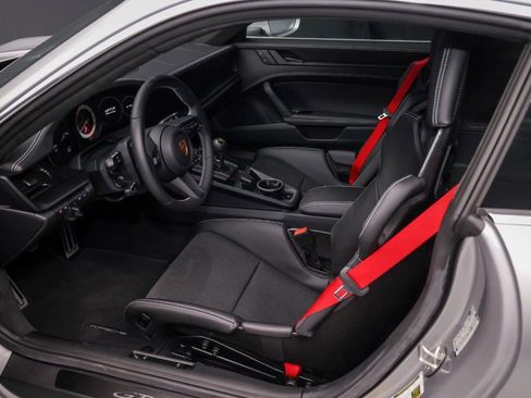 Used 2023 Porsche 911 GT3 RWD image 2